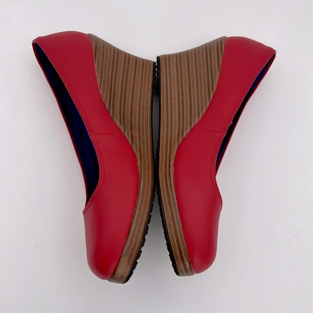 Crocs - women’s A-‎ Leigh wedges red vegan leather shoes size 9